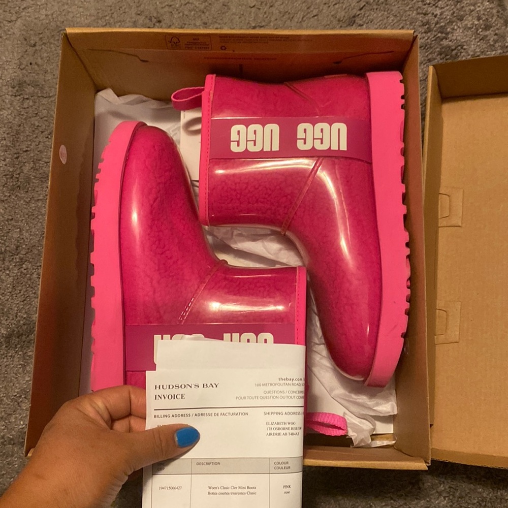 Ugg Classic clear mini pink 7 worn once